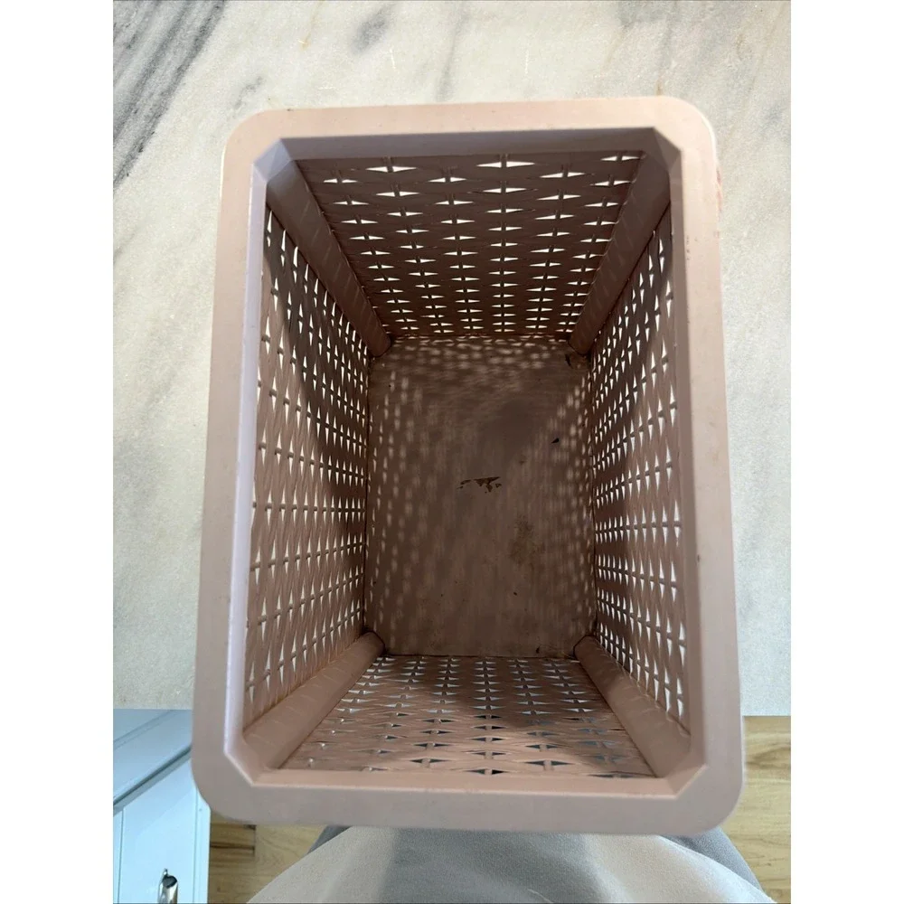 RARE! Vintage Blush‎ Pink Wicker Shabby Trash Can/Wastebasket ES008